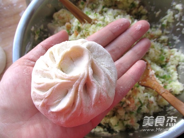 Cabbage Shrimp Veggie Bun recipe