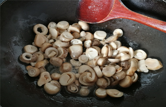 Straw Mushroom Pork recipe