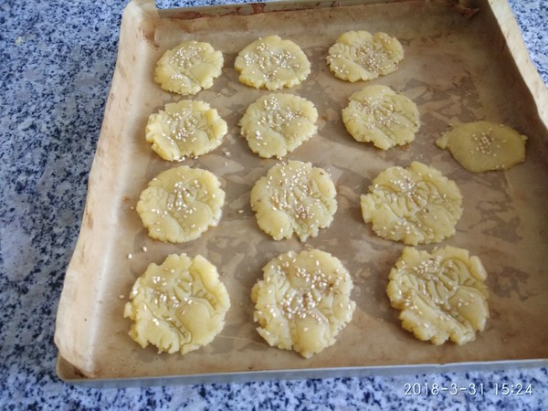 Sesame Biscuits recipe