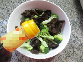 Broccoli with Black Fungus recipe
