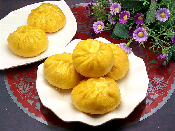 Pumpkin Buns with Mung Bean Paste recipe