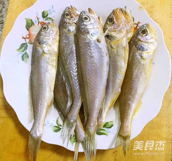 Home Braised Yellow Croaker recipe