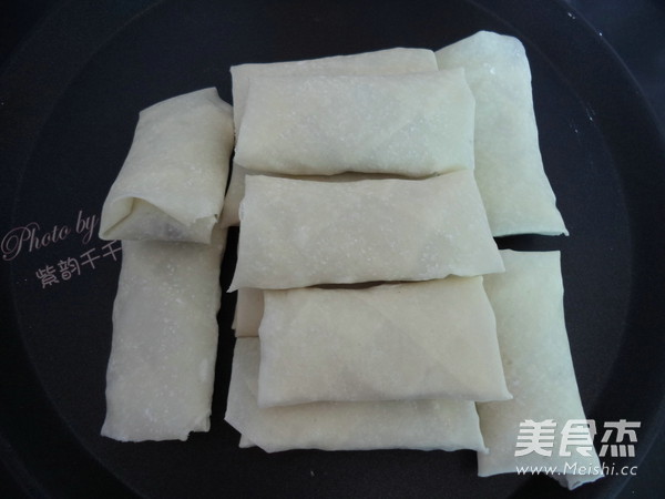 Guangdong Red Bean Paste Spring Rolls recipe