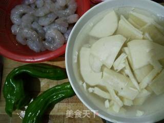 Fried Shrimp with Winter Bamboo Shoots recipe