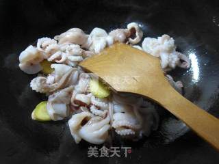 Hot Pepper Stir-fried Wangchao recipe