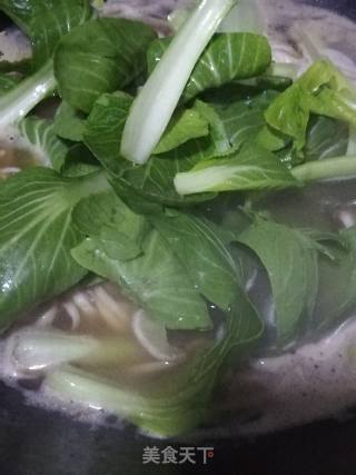Shrimp Noodles with Green Vegetables recipe