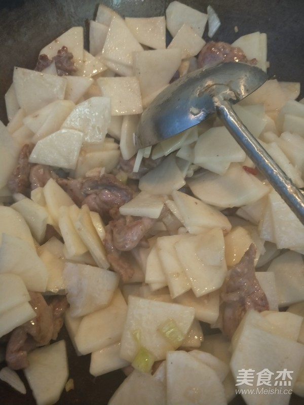 Fried Pork with Potato Chips recipe