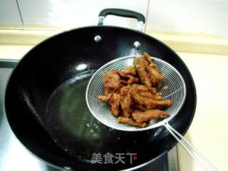 【flying Birds and Beasts】——"fried and Cooked Rose Robe Meat" recipe