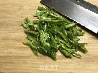 Stir-fried Cuttlefish with Potherb Mustard and Green Pepper recipe