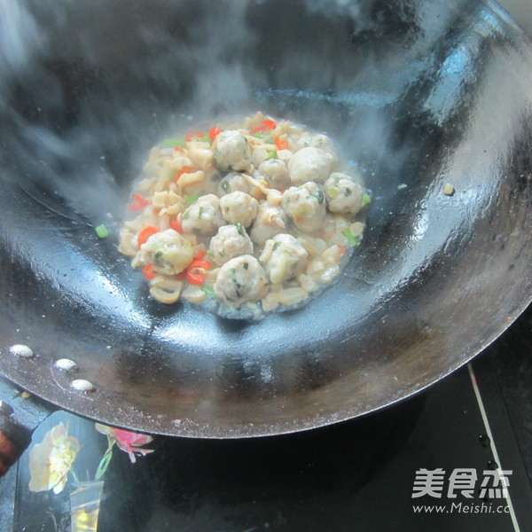 Stir-fried Meatballs with Dried Radish recipe