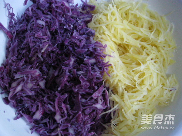 Potato Shreds with Purple Cabbage recipe