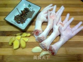 Yipin Fresh Vinegar Soaked Chicken Feet recipe