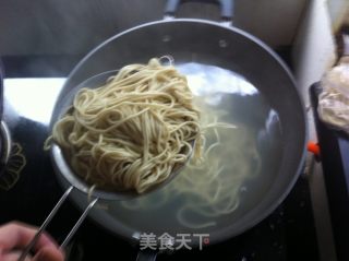 Hot Noodles with Sesame Paste recipe