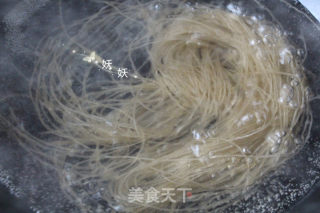 #懒人快手饭#sour and Spicy Powder recipe