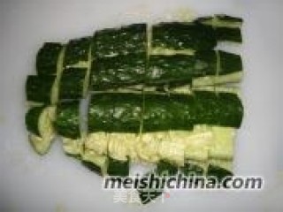 Sea Rice Mixed with Cucumber recipe