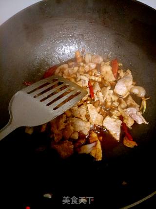 Stir-fried Pork with Soy Sprouts recipe