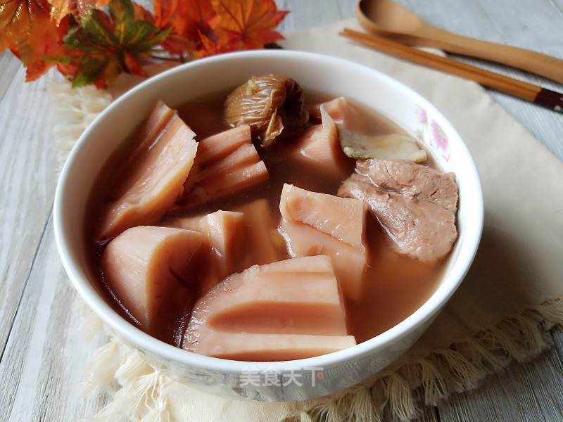 Lotus Root and Mung Bean Soup recipe