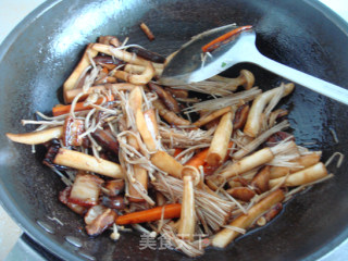 Pork Belly with Assorted Mushrooms in Griddle recipe
