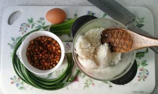 Fried Rice with Sweet and Salty Beans and Garlic Sprouts (garlic Sprouts) recipe