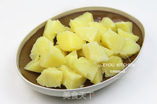 Steamed Potatoes with Chopped Pepper recipe