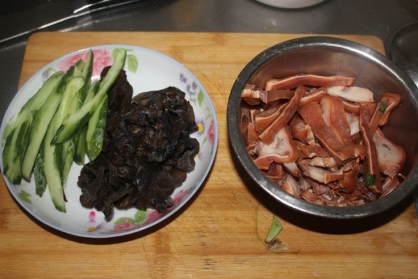 Cucumber Mixed Pig Ears recipe