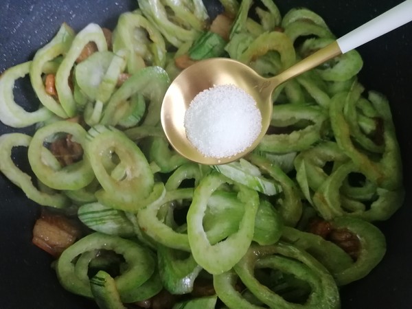 Snake Bean Stir-fried Pork Slices recipe