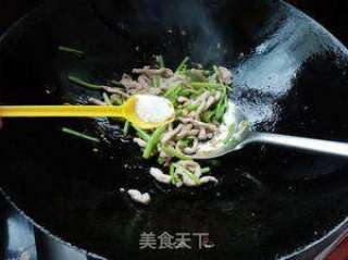 Stir-fried Shredded Pork with Amaranth Stem recipe