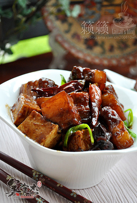 Thousand-page Tofu Braised Pork recipe