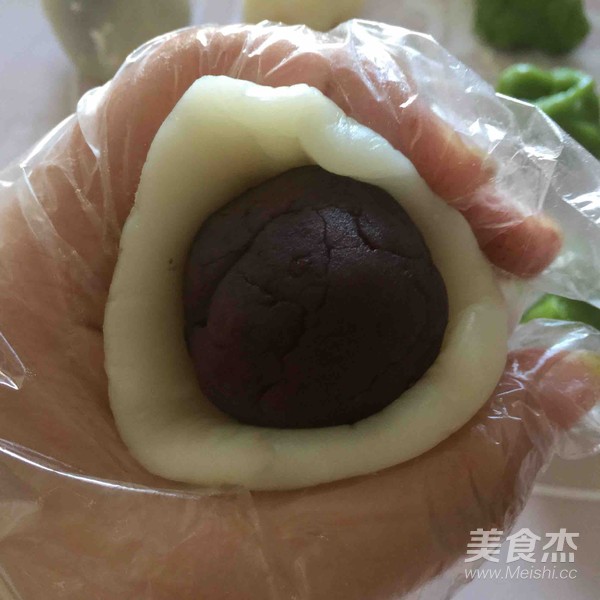 Snowy Moon Cakes (with Bean Paste Recipe) recipe