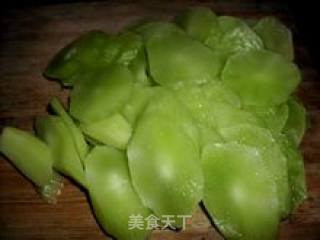 Stir-fried Bacon with Lettuce recipe