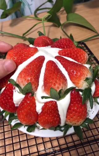 How to Make Strawberry Cream Cake recipe