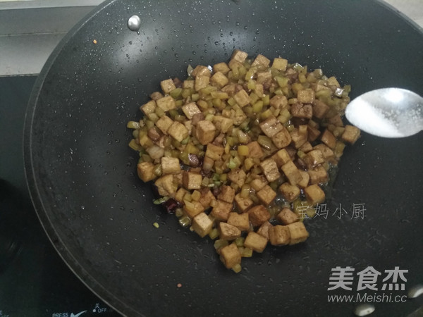 Stir-fried Tofu with Diced Pork and Mustard recipe