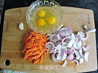 Scrambled Eggs with Onions and Carrots recipe