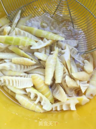 Braised Bamboo Shoots in Oil recipe