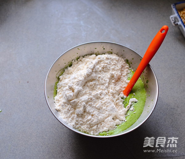 Steamed Spinach Cake recipe