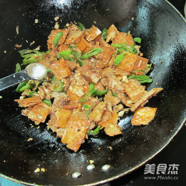 Stir-fried Pork with Fragrant Dry recipe