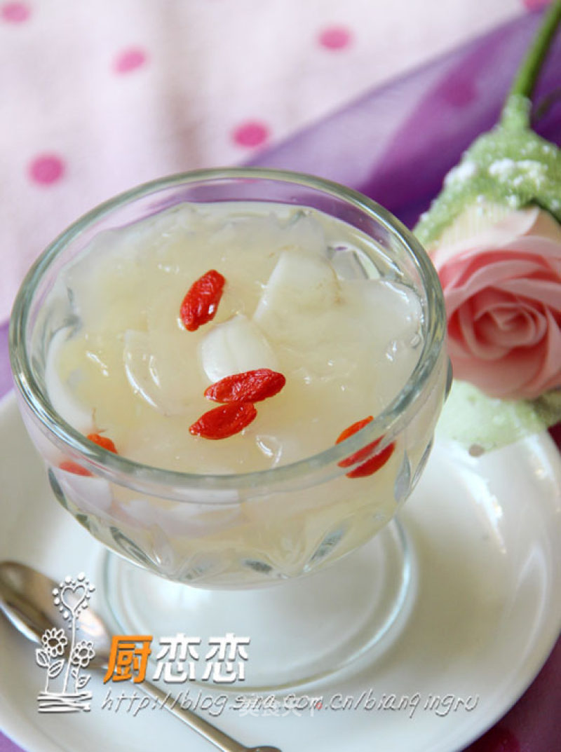 Lily White Fungus Soup recipe