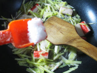 Fried Crab Sticks with Leek Sprouts recipe