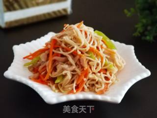 Stir-fried Shredded Pork with Enoki Mushroom recipe