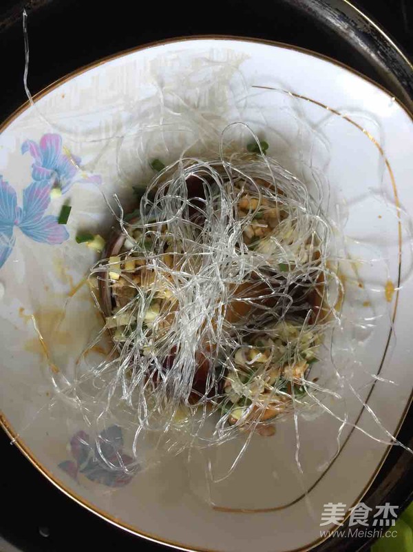 Steamed Vermicelli with Garlic Abalone recipe