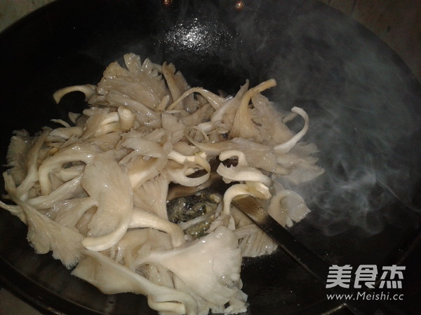 Stir-fried Mushrooms with Tofu recipe