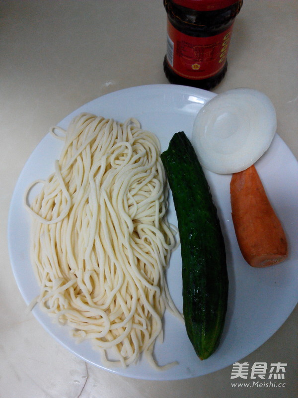 Chili Noodles with Tempeh Sauce recipe