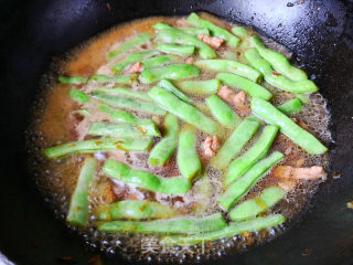 Braised Noodles with Beans recipe