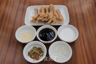 Delicious Marinated Chicken Feet recipe