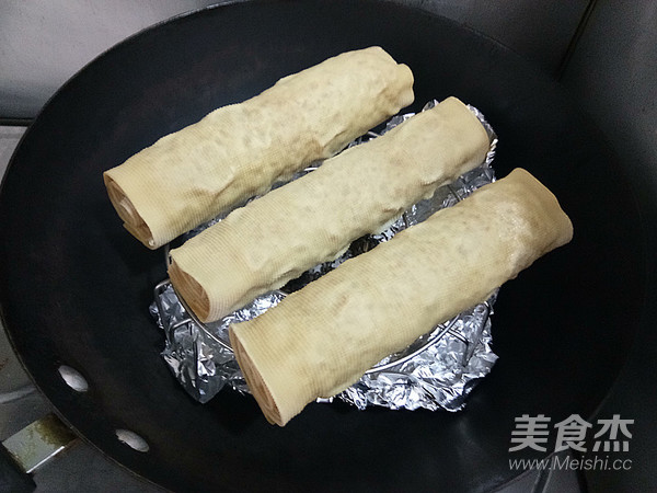 Smoked Tofu Rolls Fried recipe