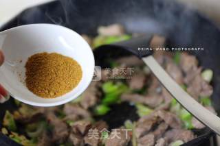 Stir-fried Lamb with Scallions recipe