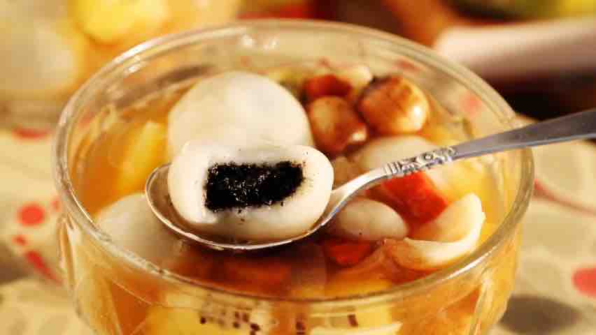 Black Sesame Gnocchi and Tremella Soup recipe