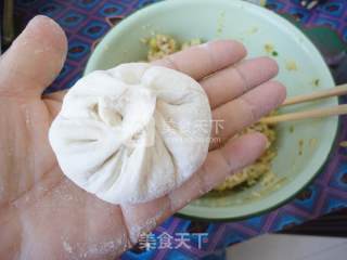 Fresh Meat Cabbage Buns recipe