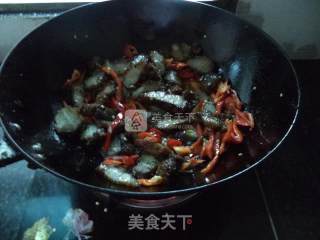 Stir-fried Rice Noodle Meat with Red Pepper recipe