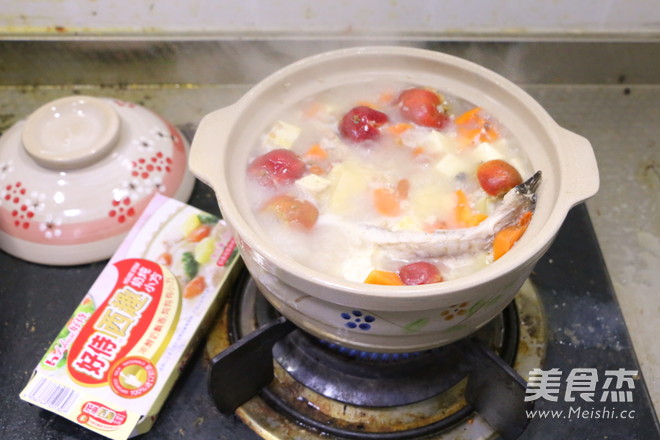 Milk Stewed Fat Head Fish Tofu Soup recipe